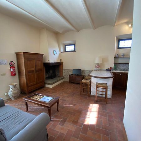 Colombaio Di Cencio Daire Gaiole in Chianti Dış mekan fotoğraf